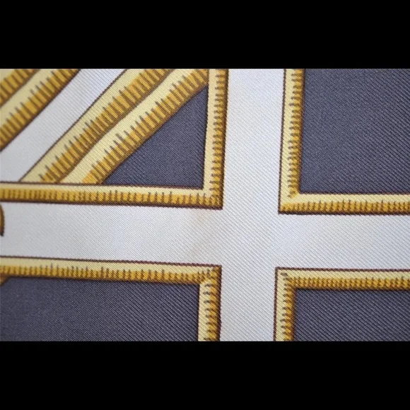 Vintage Hermès Caraïbes Scarf - Picture 9 of 12